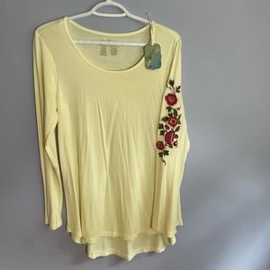 April Cornell top with embroidered sleeve detail, size M. New with tags.